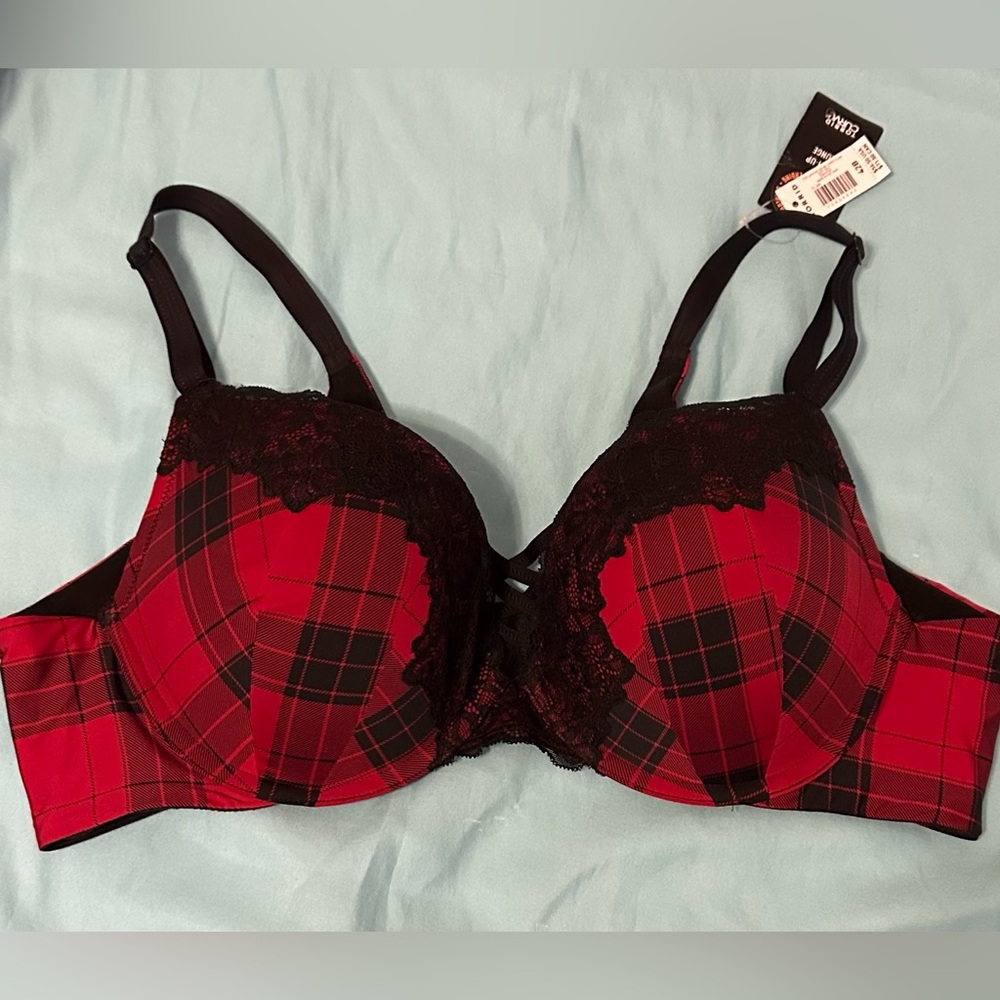 Torrid NWT push-up plunge bra sz 42B
